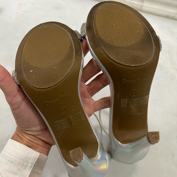 Dream Pairs Metallic Heels - Picture 4 of 7